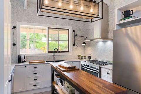 Designer Town Villa - Hotels Melbourne 1