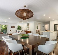 Dual-living amongst the rainforest Little Cove - Hotels Melbourne