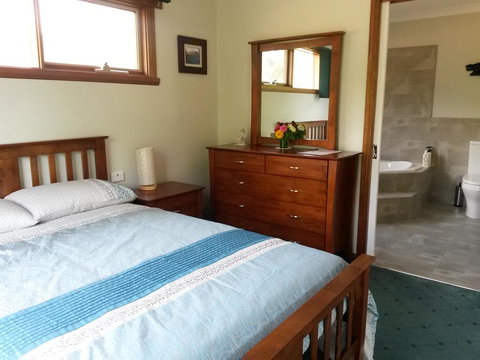 Eagle's Roost Farmstay B&B - Hotels Melbourne 1