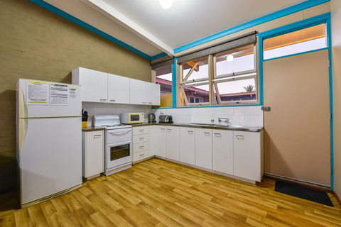 Exmouth Villas Unit 37 - Beautifully Appointed Villa Close To Town Centre - Hotels Melbourne 3