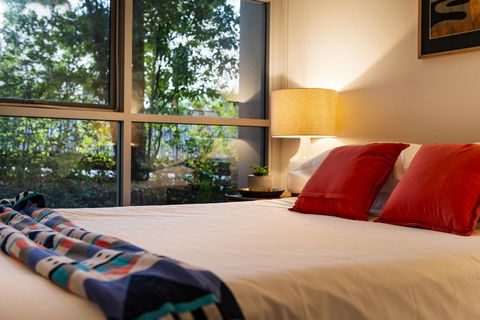 Explore Sydney From A Peaceful Modern Apartment - Hotels Melbourne 2