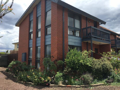 Garland Grove - Hotels Melbourne 1