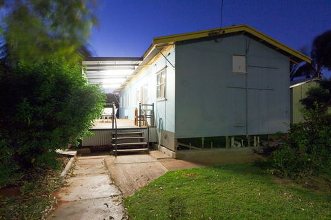 Getaway Villas Unit 3 - 3 Bedroom Self-Contained Villa With A Deck - Hotels Melbourne 0