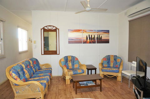 Getaway Villas Unit 3 - 3 Bedroom Self-Contained Villa With A Deck - Hotels Melbourne 2