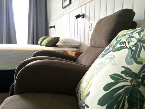 Gin Gin Village Motor Inn Motel - Hotels Melbourne 0