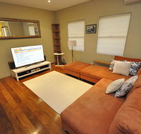 Glebe Self-Contained Modern One-Bedroom Apartment 47ROS - Hotels Melbourne