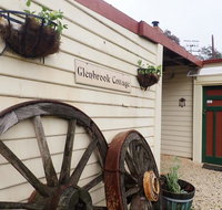 Glenbrook House  Cottage - Hotels Melbourne