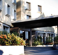 Golden Pebble Hotel - Hotels Melbourne