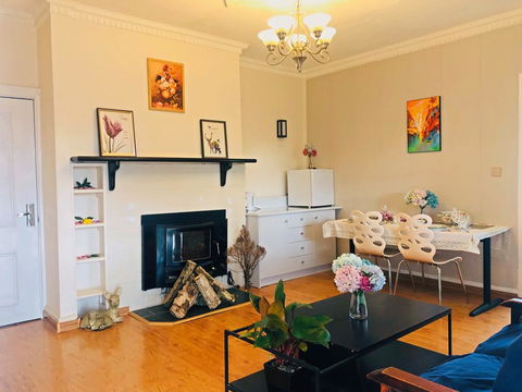 Golden Village - Hotels Melbourne 0