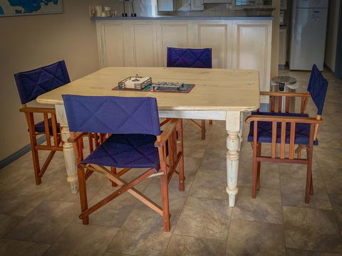 Gone Fishing - Hotels Melbourne 2