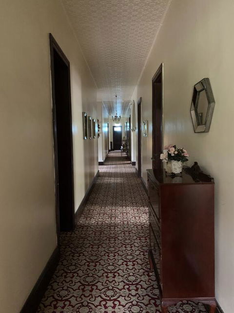 Grand Neath Hotel - Hotels Melbourne 3