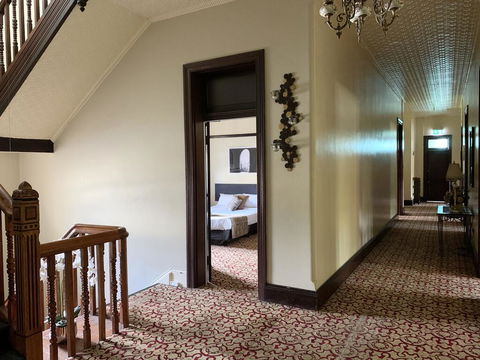 Grand Neath Hotel - Hotels Melbourne 2