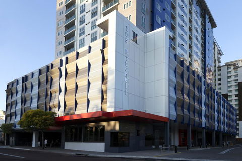 H On Mitchell Apartment Hotel - Hotels Melbourne 0