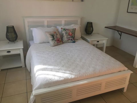 Hacienda Cooya Beach - Hotels Melbourne 2