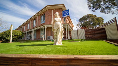 Hamilton's Queanbeyan Motel - Hotels Melbourne 0