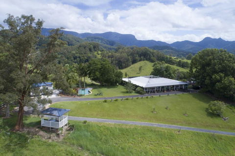 Hillcrest Mountain View Retreat - Hotels Melbourne 0