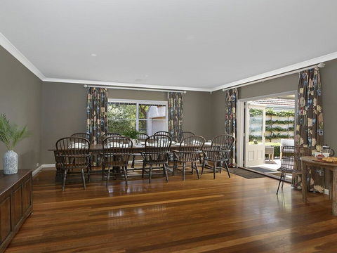 Hillview Cottage - Classic Country Comfort And Charm - Hotels Melbourne 3