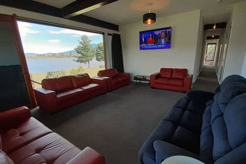 Hobart Waterfront Luxury Retreat - Hotels Melbourne 2