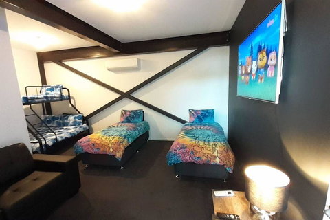 Hobart Waterfront Luxury Retreat - Hotels Melbourne 1