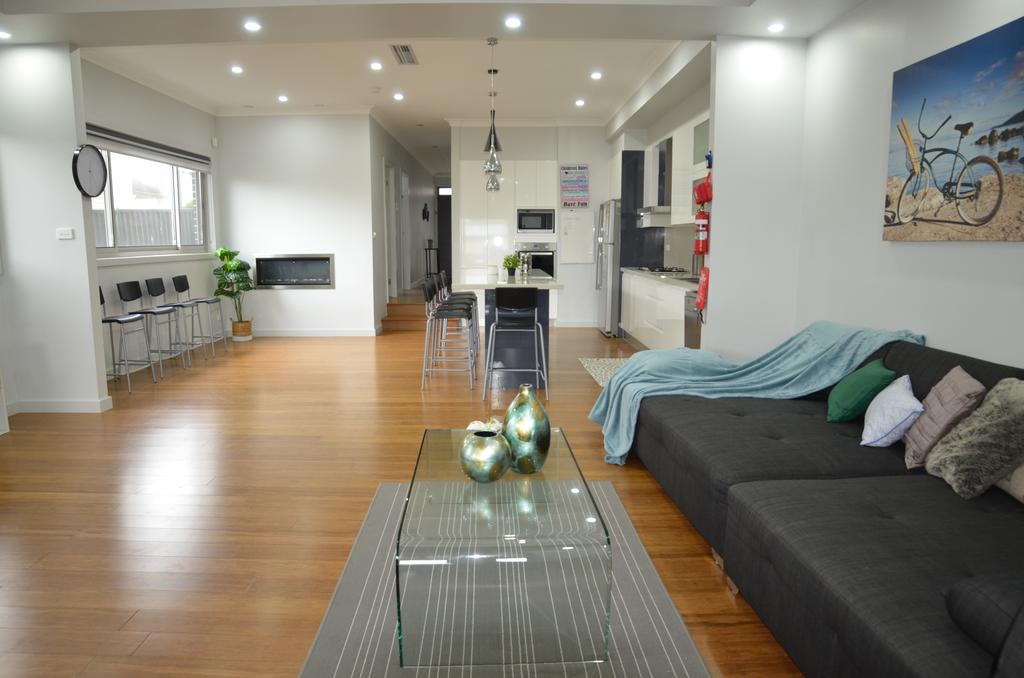 Fairfield West NSW Hotels Melbourne