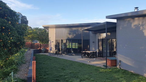 Hoof & Hound Country Escape - Hotels Melbourne 1