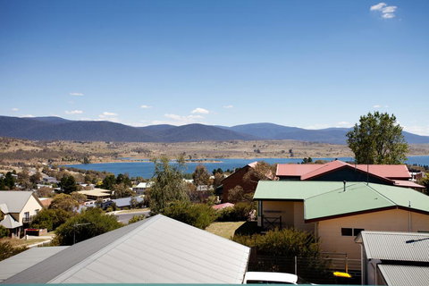 Kestrels Rest 2/116 Gippsland Street - Hotels Melbourne 3