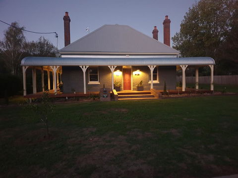 Kings Cottage Uralla - Hotels Melbourne 0