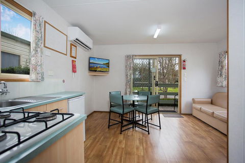Lake Hamilton Motor Village And Caravan Park - Hotels Melbourne 1