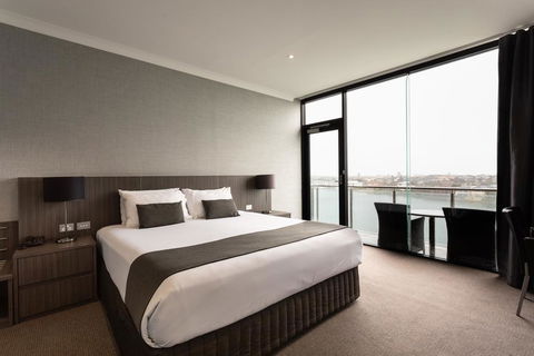 Lakes Hotel - Hotels Melbourne 2