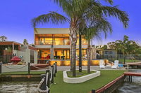 Lang Street Luxury Retreat - Mulwala
