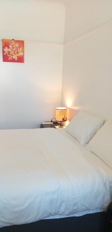 Large Groups Peaceful Happy Home - Hotels Melbourne 3