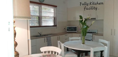 Large Groups Peaceful Happy Home - Hotels Melbourne 1