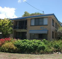 Light Airy 1st Floor Unit - Marbrin Close Bellara - Hotels Melbourne