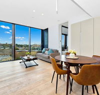 Luxury and Right next to the Central station  Shopping Center - Hotels Melbourne