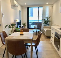 M-City 2 BR and 2 BA Apartment with Parking - Hotels Melbourne
