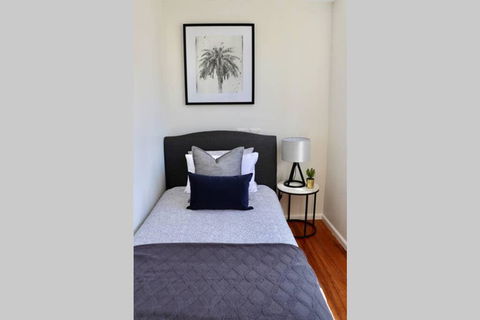 Maldon Views - Hotels Melbourne 2