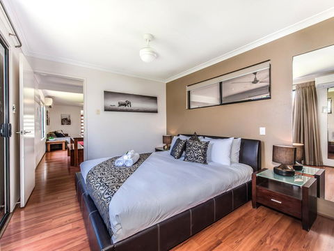 Marcoola House, Pet Friendly, Sunshine Coast - Hotels Melbourne 2