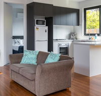 McKenna by Lily Sands - Hotels Melbourne