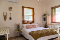 Book Meringandan Accommodation Vacations Hotels Melbourne Hotels Melbourne