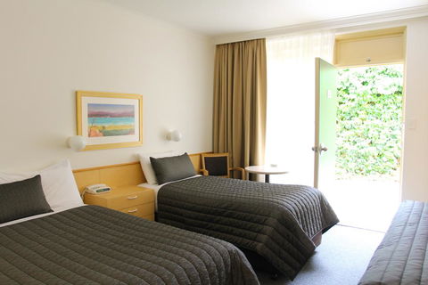 Mid City Motor Inn Queanbeyan - Hotels Melbourne 0