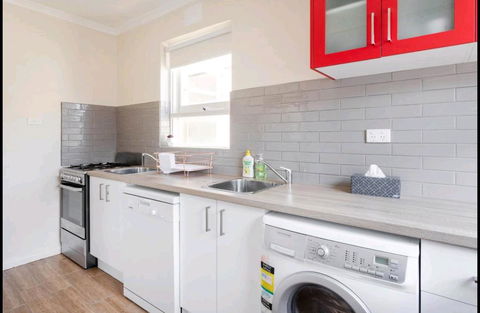 Modern St Kilda East Apartment - Free Parking - Hotels Melbourne 2