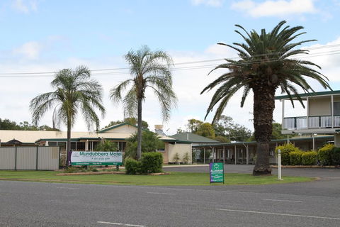 Mundubbera Motel - Hotels Melbourne 1