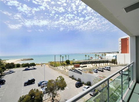 Nautica Residences Mandurah - Hotels Melbourne 3