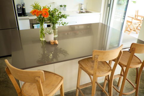 Cottesloe Artist's Beach Retreat - Hotels Melbourne 18