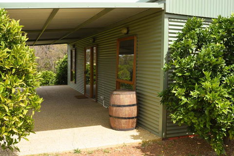 Swan Valley Sisters - Hotels Melbourne 20