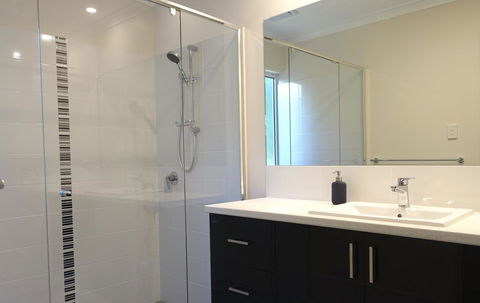 The Villa Dunsborough - Hotels Melbourne 13