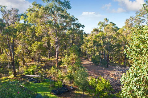A Hidden Bush Delight - Hotels Melbourne 30