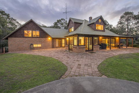 A Hidden Bush Delight - Hotels Melbourne 4