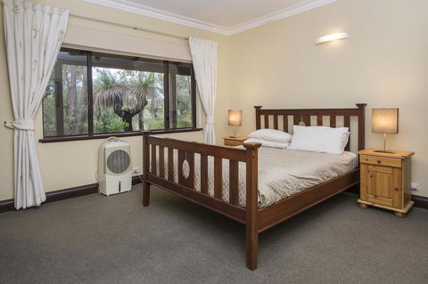 A Hidden Bush Delight - Hotels Melbourne 28
