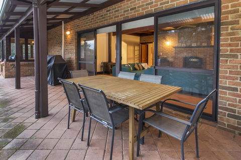 A Hidden Bush Delight - Hotels Melbourne 11